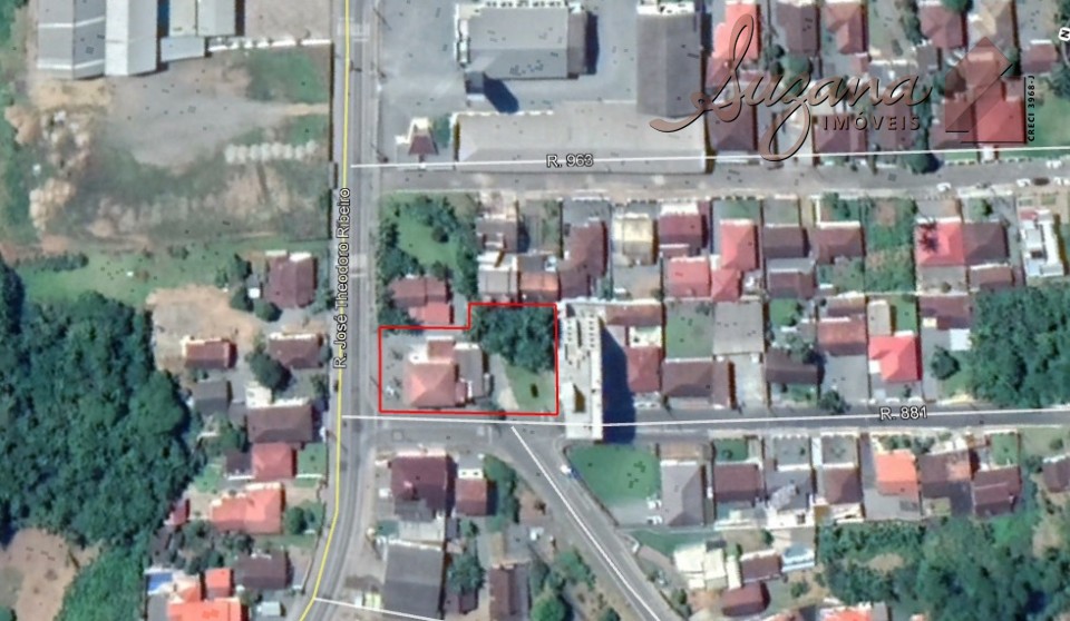 Terreno com 1503,46m²