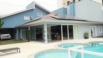 Casa de Alvenaria - Alto Padrão