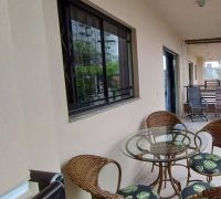 Casa com Sala Comercial + Apartamentos