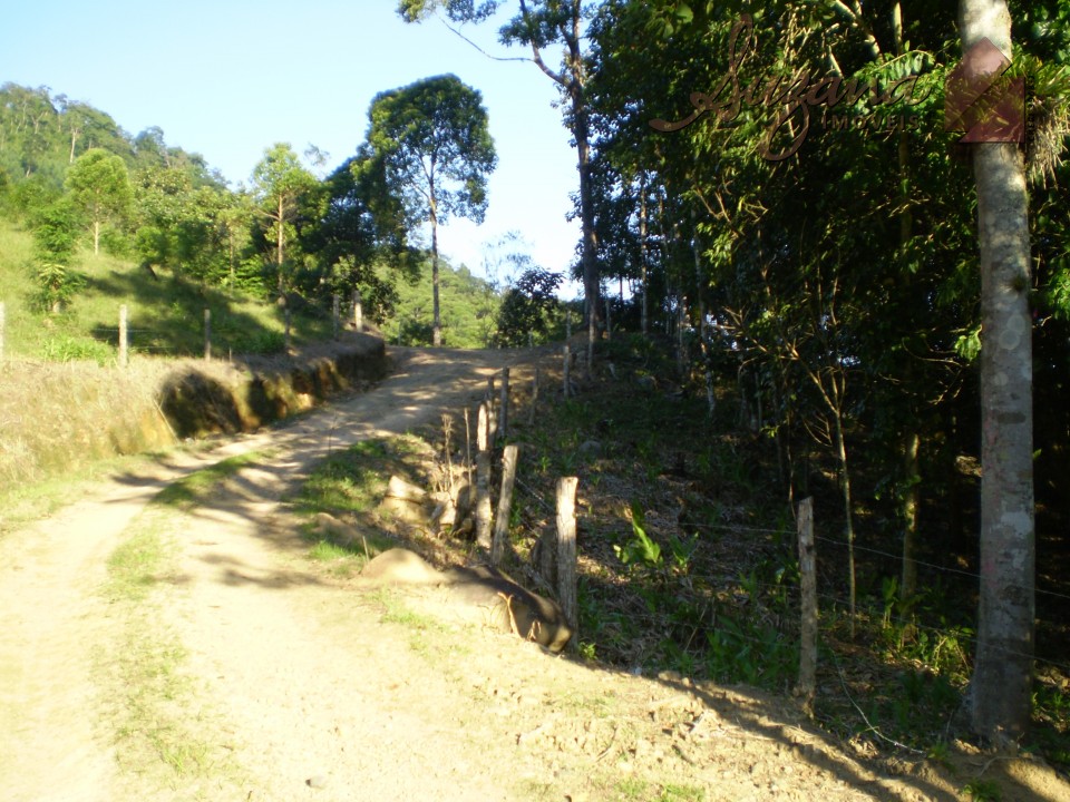 Terreno rural 20.000m²