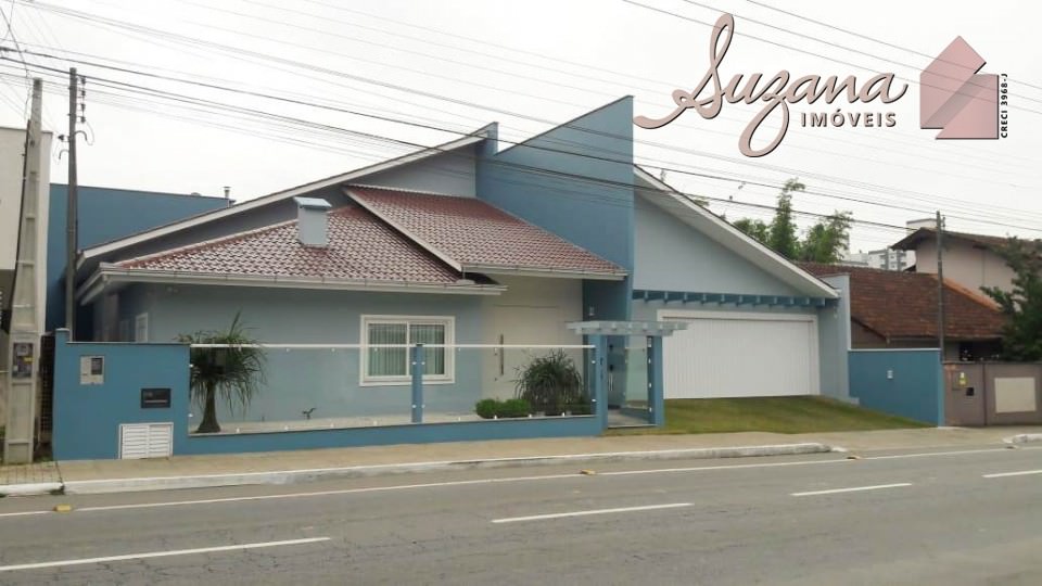 Casa de Alvenaria - Alto Padrão