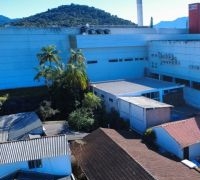 Imóvel Comercial - São 2 galpões e 1 casa com ótima localização