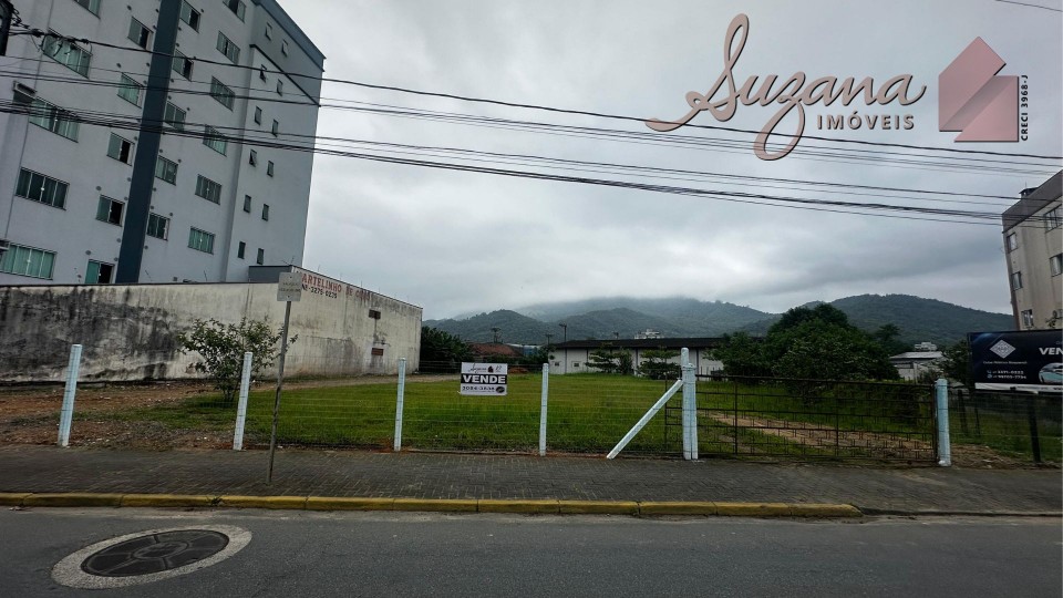 Terreno com 2.633,80m²