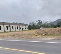 Terreno com 4.462,56 m²