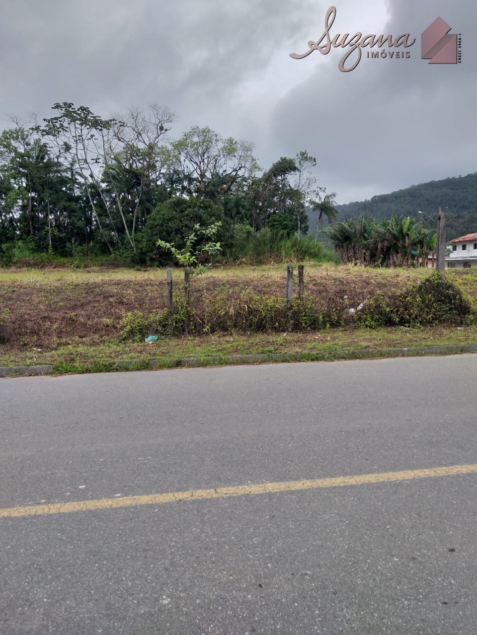 Terreno com 1.556,45m²