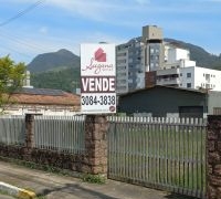 TERRENO CENTRAL com 1.710m²