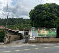 IMÓVEL COM EXCELENTE LOCALIZAÇÃO!