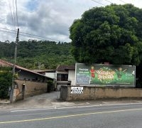 IMÓVEL COM EXCELENTE LOCALIZAÇÃO!