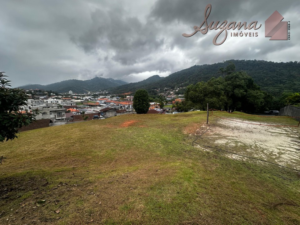 Terreno em Condomínio Fechado
