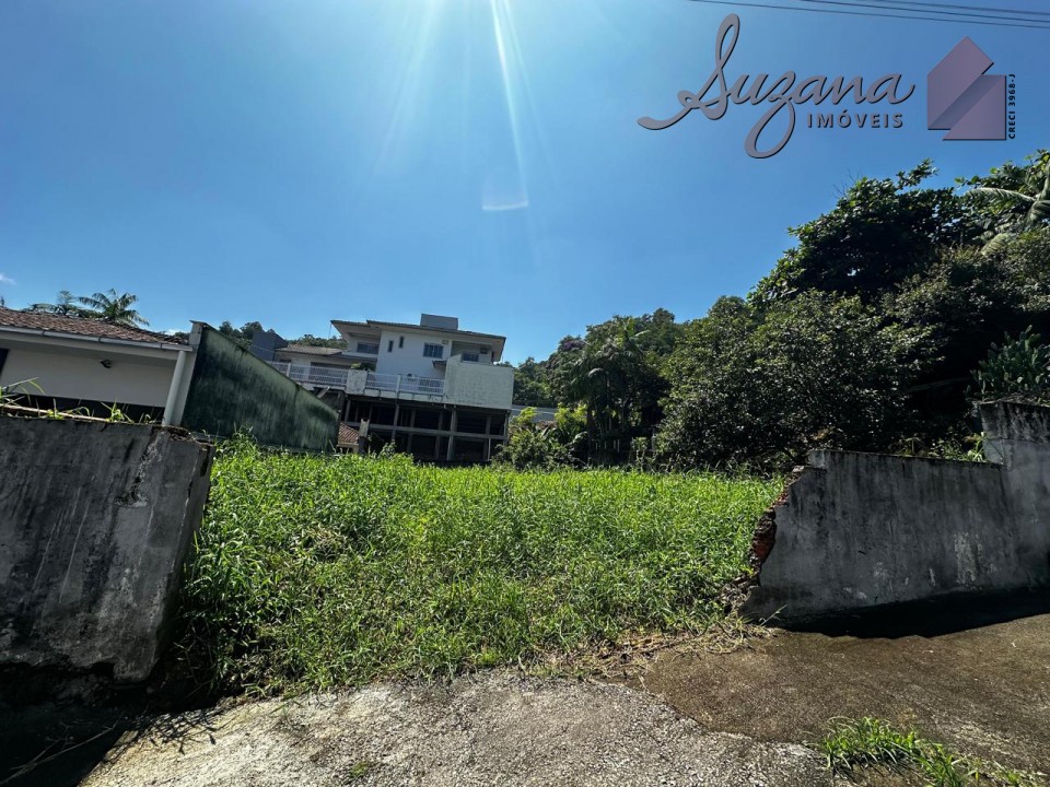 Terreno sem benfeitorias