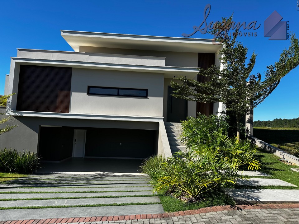 Excelente Casa de Alto Padrão