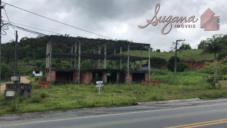 Terreno com área total de 48.000m²