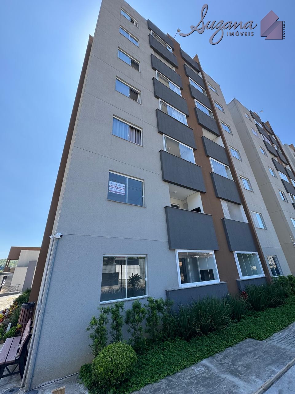 ALUGA - Apartamento no Res. Villa Romana