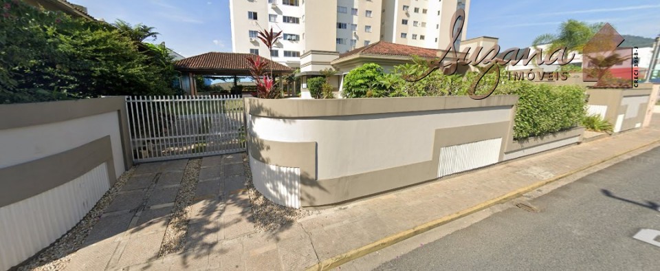 ALUGA - Casa Comercial